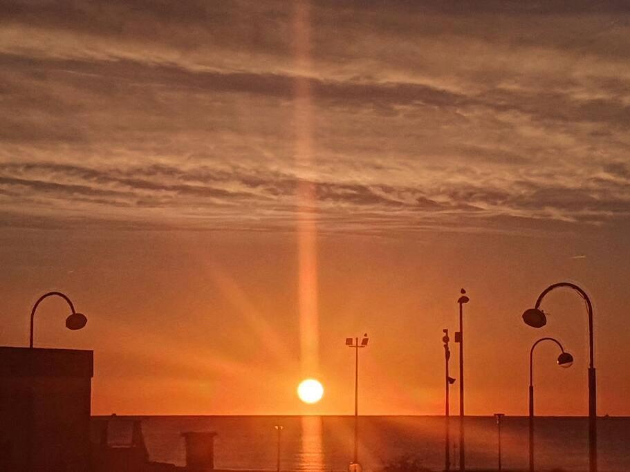 T2 Cosy A La Plage, Terrasse Vue Sur Mer Et Parking Privatif Narbonne Exterior foto